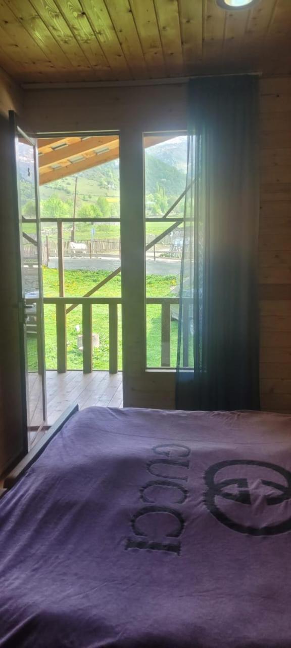 Guest House Guli メスティア 部屋 写真