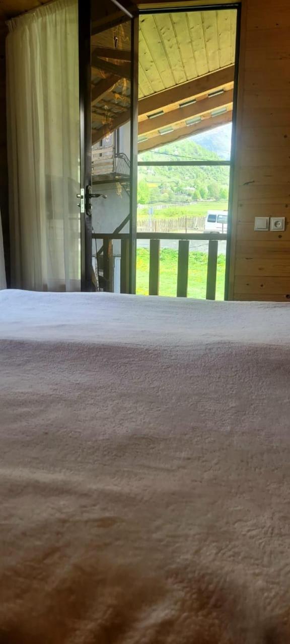 Guest House Guli メスティア 部屋 写真