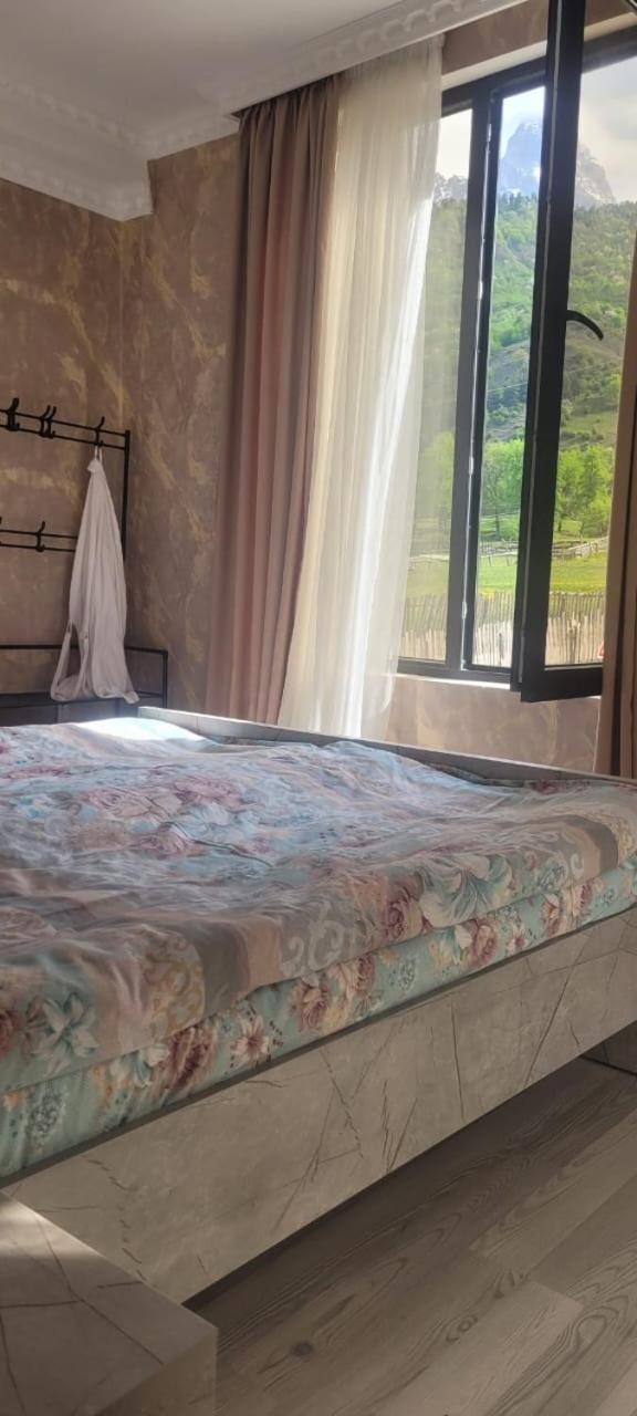 Guest House Guli メスティア 部屋 写真